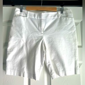 Apt 9 Bermuda shorts size 10